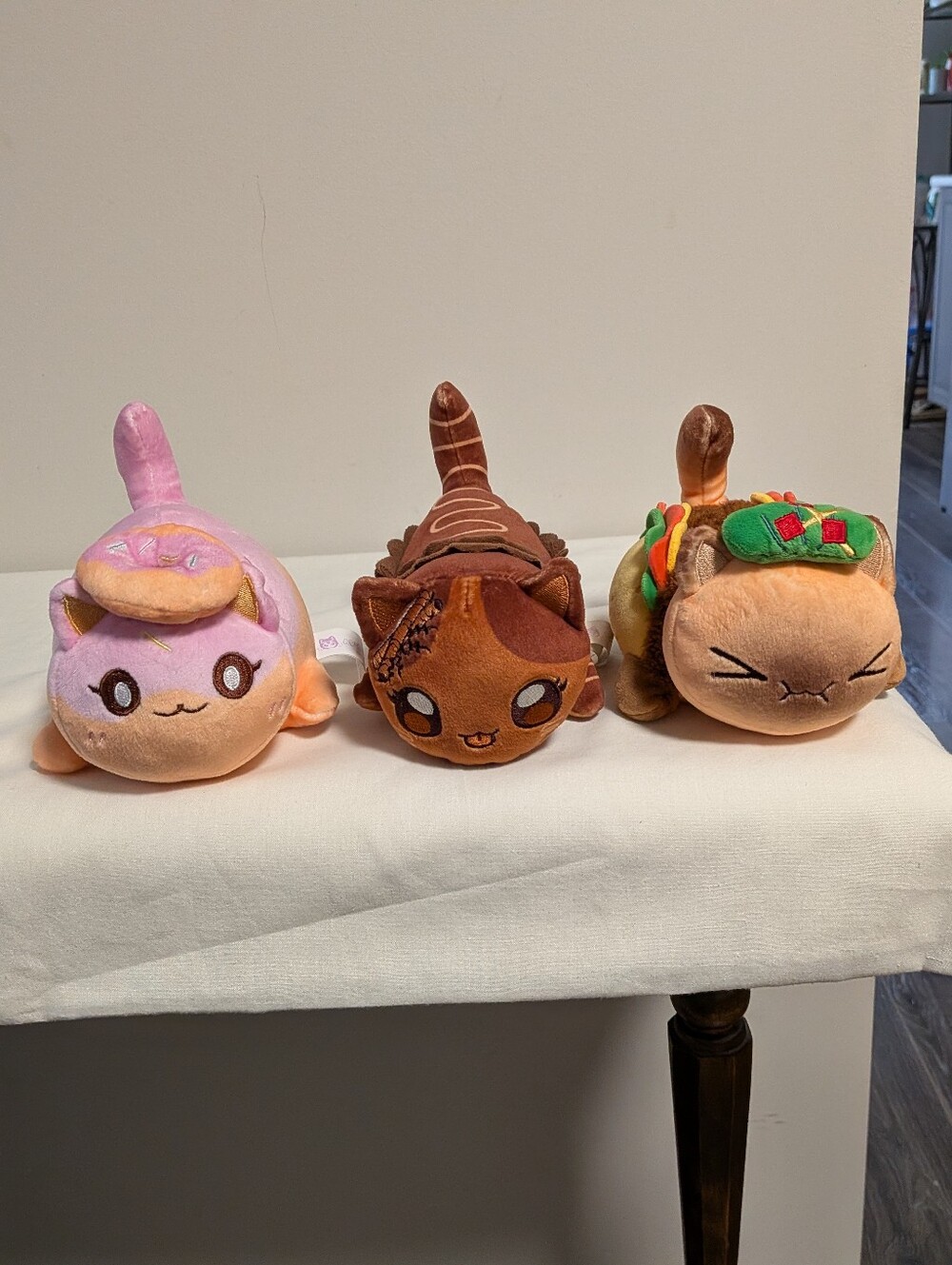 Aphmau. Plush Cat Trio - Pink, Brown, Tan Cute Kids Accessories. Cake Donut Taco
